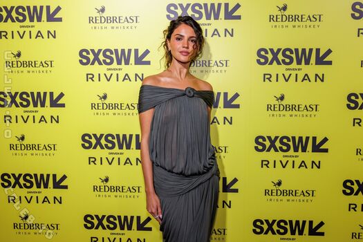 Eiza gonzalez  page leaked private photo uncensored HD quality