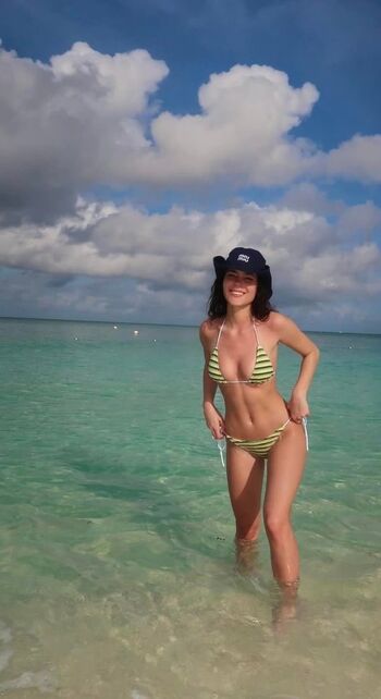 Ella mendelsohn page leaked private photo uncensored HD quality