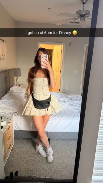 Eloise head page leaked private photo uncensored HD quality