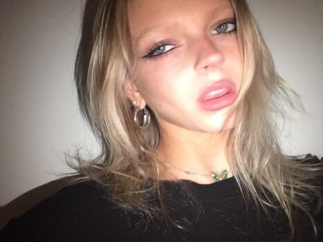 Emily kelavos leaked private photo uncensored HD quality