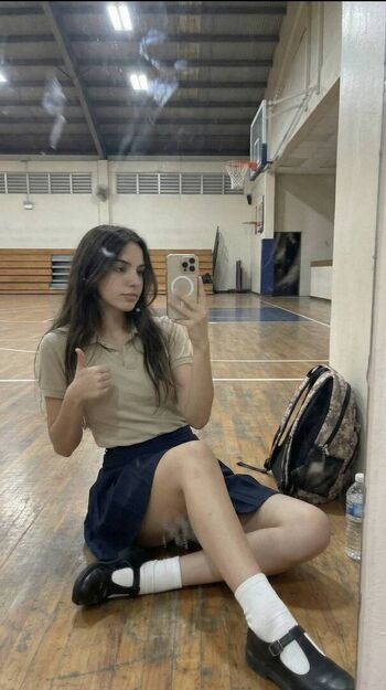 Emilysal leaked private photo uncensored HD quality