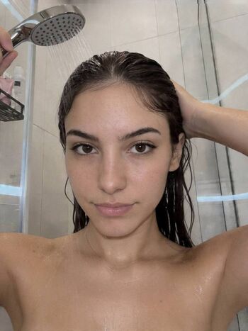 Emilysal leaked private photo uncensored HD quality