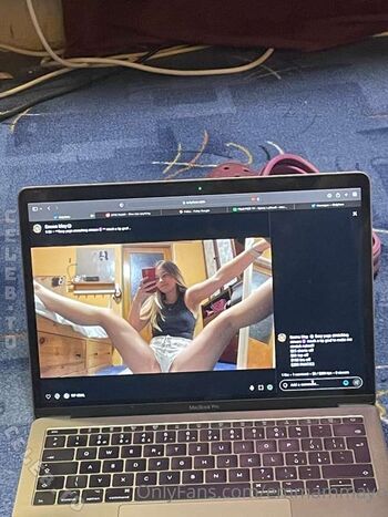 Emma may  page leaked private photo uncensored HD quality