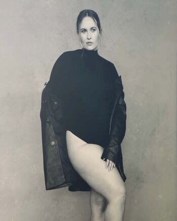 Erinmhk page leaked private photo uncensored HD quality