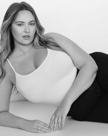 Erinmhk page leaked private photo uncensored HD quality