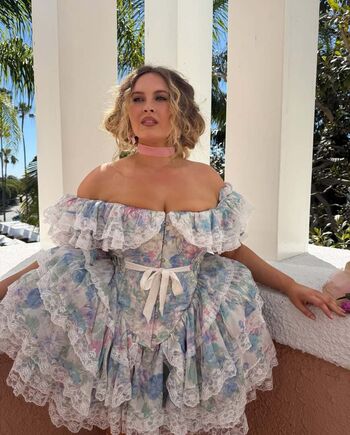 Erinmhk page leaked private photo uncensored HD quality