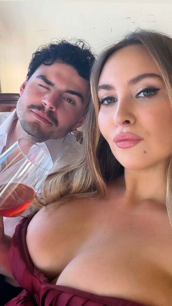 Erinmhk page leaked private photo uncensored HD quality