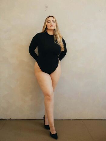 Erinmhk page leaked private photo uncensored HD quality
