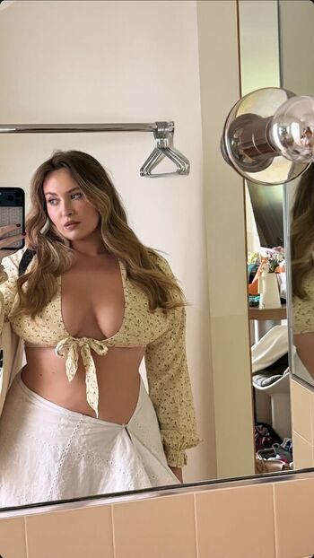 Erinmhk page leaked private photo uncensored HD quality