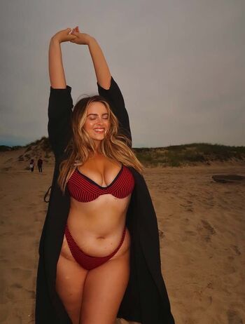 Erinmhk page leaked private photo uncensored HD quality