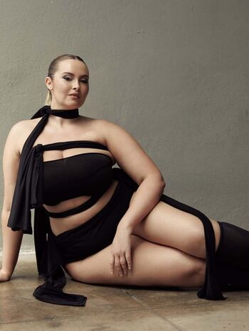 Erinmhk leaked private photo uncensored HD quality