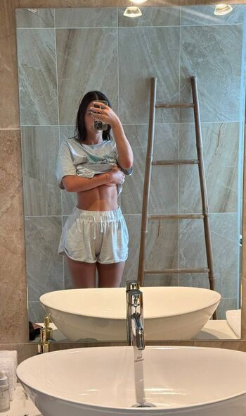 Findomlottiiee leaked private photo uncensored HD quality