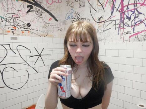 Fishtanklive page leaked private photo uncensored HD quality