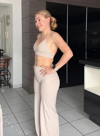 Fitbyhannaah leaked private photo uncensored HD quality