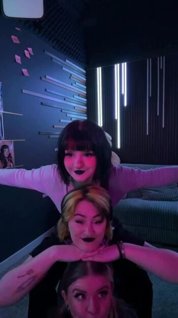 Girls play  page leaked private photo uncensored HD quality