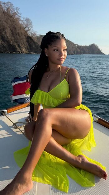 Halle bailey page leaked private photo uncensored HD quality