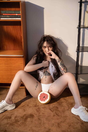 Hitomi songyuxin page leaked private photo uncensored HD quality