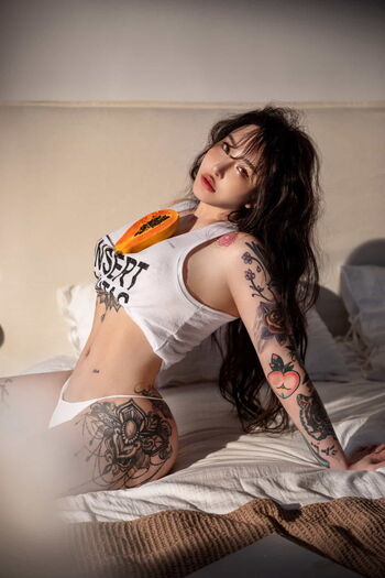 Hitomi songyuxin page leaked private photo uncensored HD quality