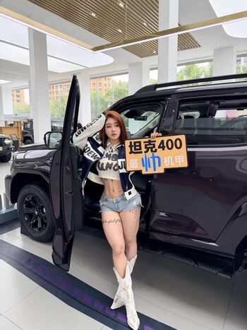 Hitomi songyuxin leaked private photo uncensored HD quality