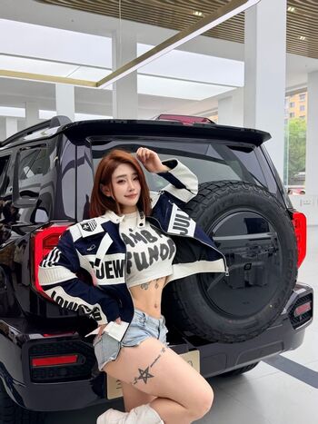 Hitomi songyuxin leaked private photo uncensored HD quality