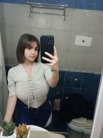 Honeymoongirl leaked private photo uncensored HD quality