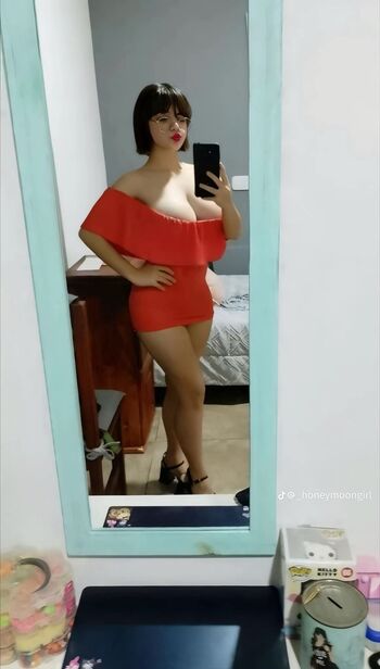Honeymoongirl leaked private photo uncensored HD quality