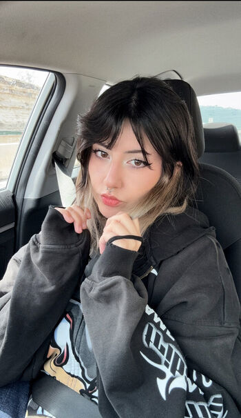 Impossiblyeve page leaked private photo uncensored HD quality