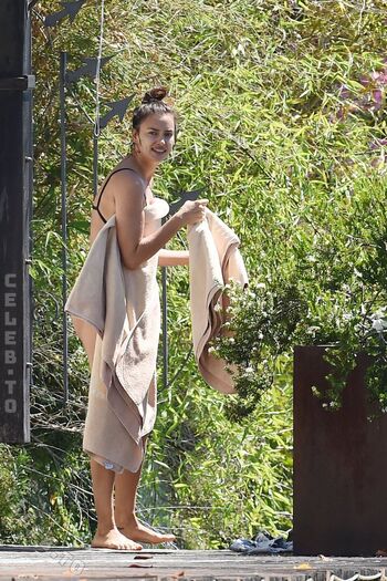 Irina shayk  page leaked private photo uncensored HD quality