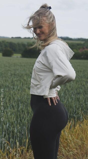 Issy anderson page leaked private photo uncensored HD quality