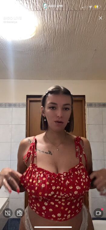 Italian girls leaked private photo uncensored HD quality