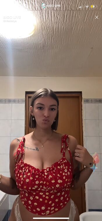 Italian girls leaked private photo uncensored HD quality