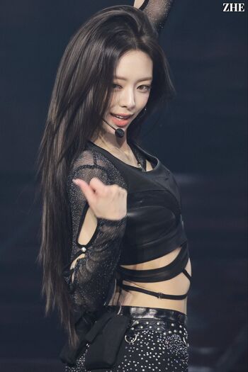 Itzy all in us page leaked private photo uncensored HD quality