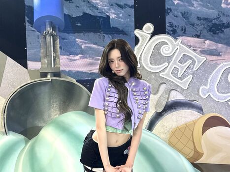 Itzy all in us page leaked private photo uncensored HD quality