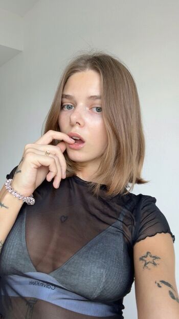 Ivasimmetria page leaked private photo uncensored HD quality