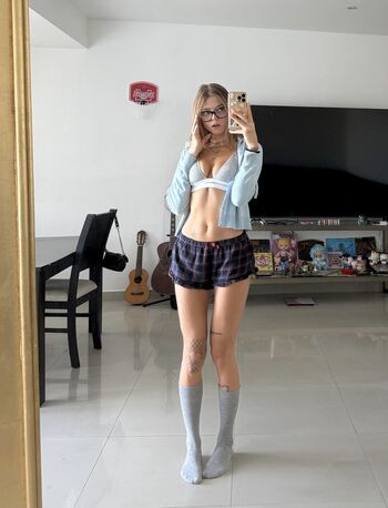 Ivasimmetria leaked private photo uncensored HD quality