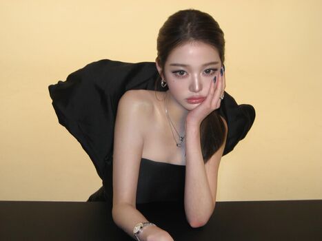 Jang won young page leaked private photo uncensored HD quality
