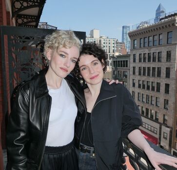 Julia garner leaked private photo uncensored HD quality