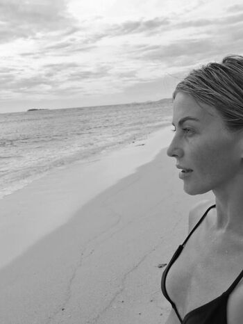 Julianne hough leaked private photo uncensored HD quality