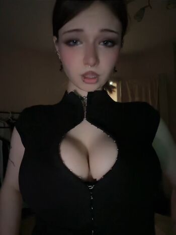 Karlychaa leaked private photo uncensored HD quality