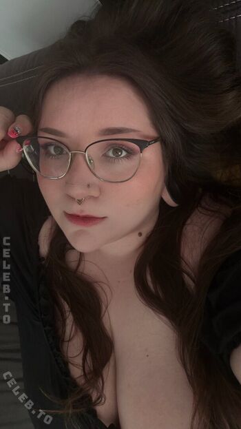 Kathydarlingxo leaked private photo uncensored HD quality