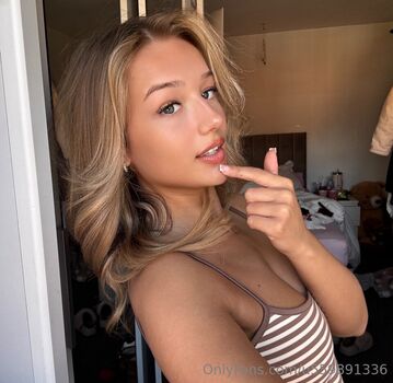 Kylaturner leaked private photo uncensored HD quality