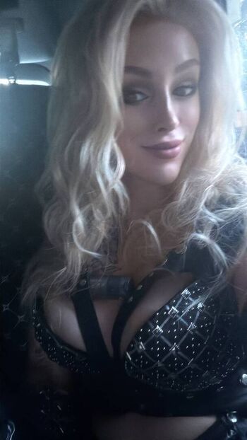 Lady melamori  page leaked private photo uncensored HD quality