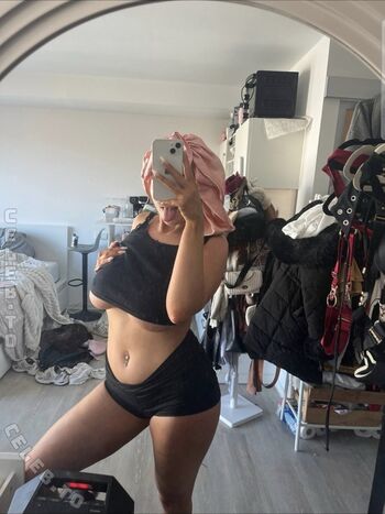 Larissa lhaa page leaked private photo uncensored HD quality