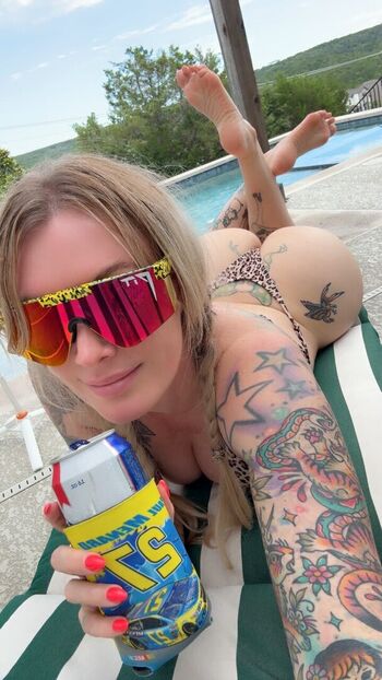 Laura lux  page leaked private photo uncensored HD quality