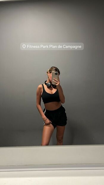 Laurapourlesintimes leaked private photo uncensored HD quality