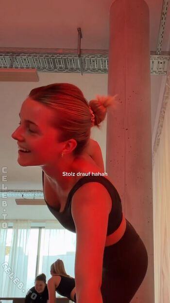 Lea breuer page leaked private photo uncensored HD quality