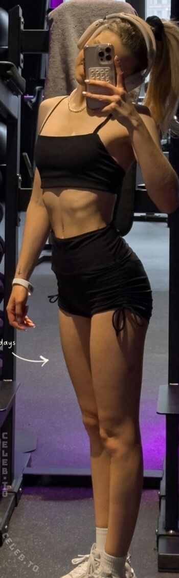 Lea peach  page leaked private photo uncensored HD quality