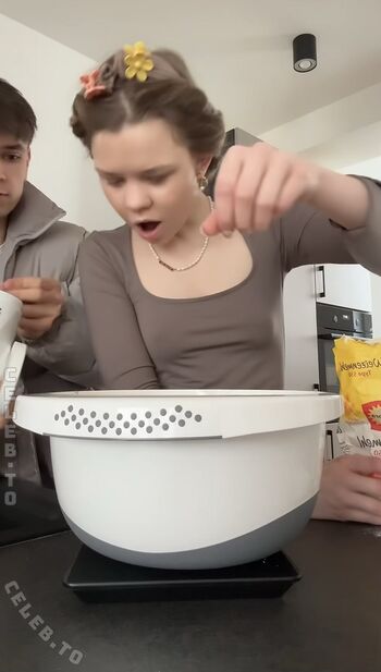 Lea peach  page leaked private photo uncensored HD quality