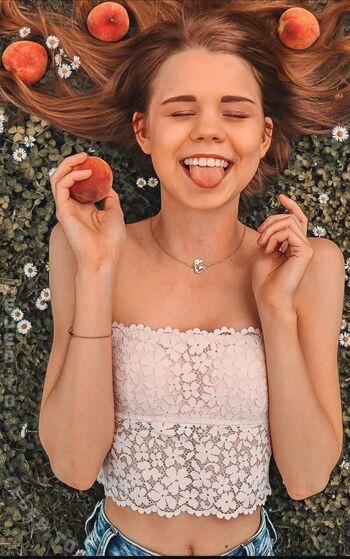 Lea peach  page leaked private photo uncensored HD quality