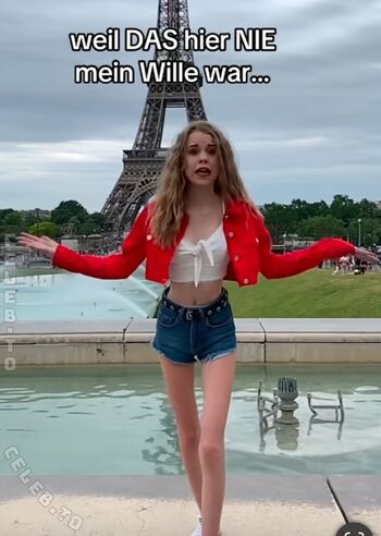 Lea peach  page leaked private photo uncensored HD quality